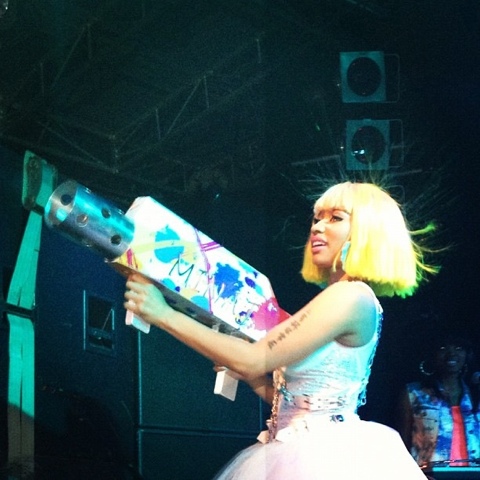 nicki-minaj-japan-pink-friday-roman-reloaded-1 nicki minaj japan