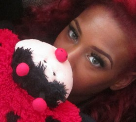 Guyana Snuggles With Love Bug And Grabs Boobs On Lil’ Kim’s ‘Return of The Queen’ Tour