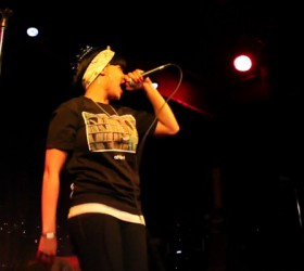 Video : Nitty Scott Performs “Hands On The Wheel (Freestyle)”